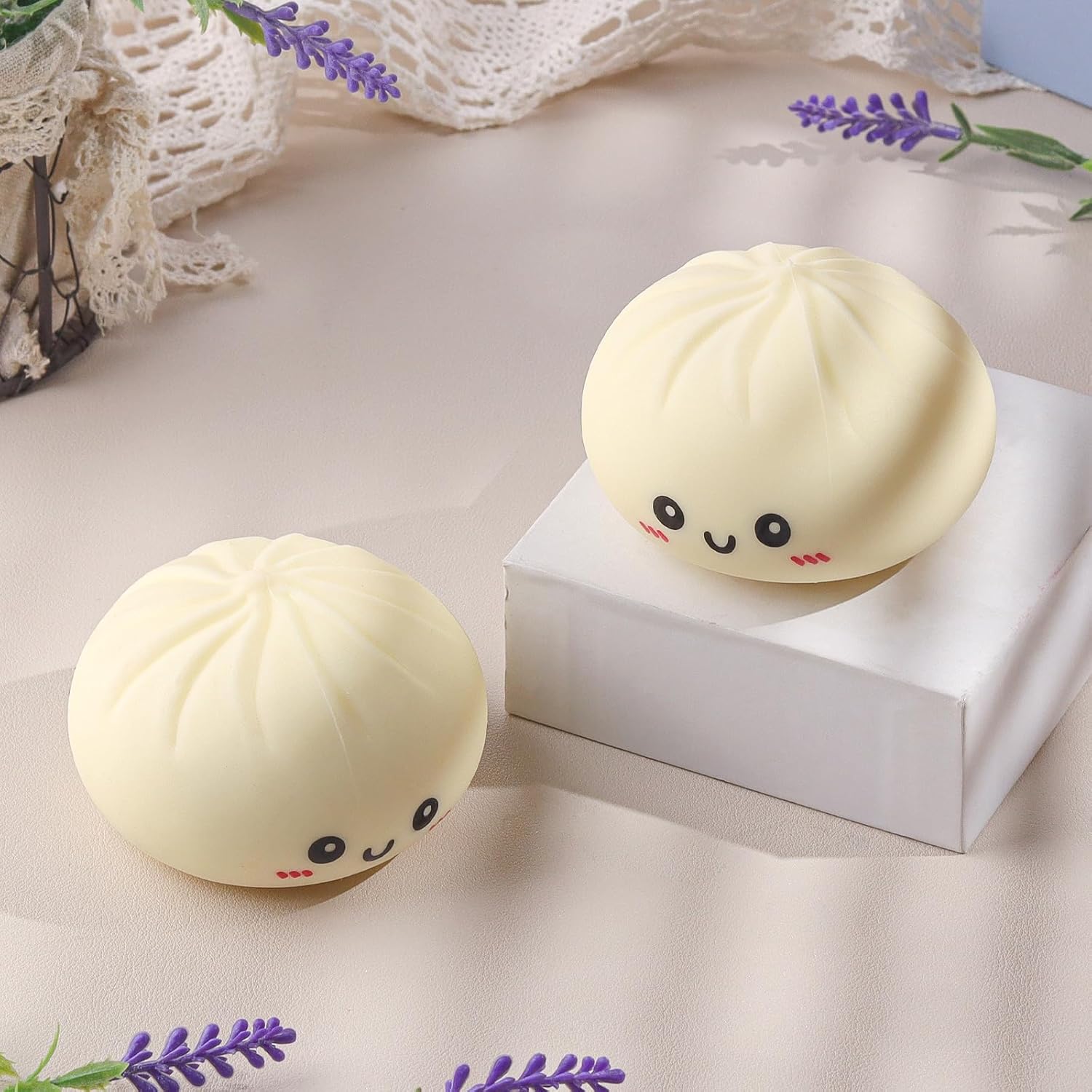 Stress-relieving toy expression buns
